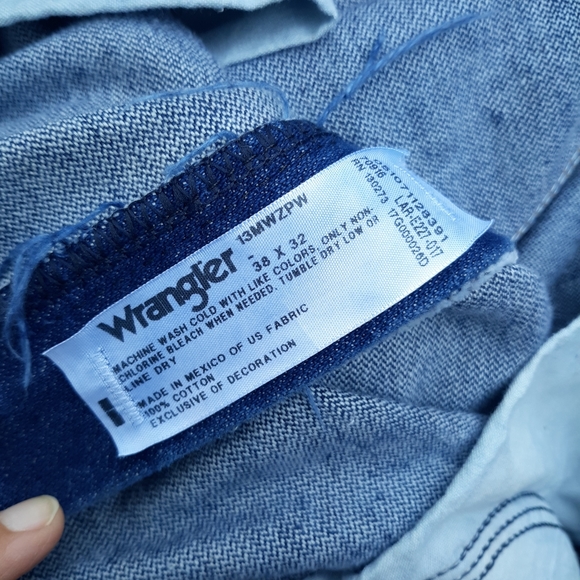 Wrangler Jeans Straight Leg size 38x32 - Picture 5 of 6